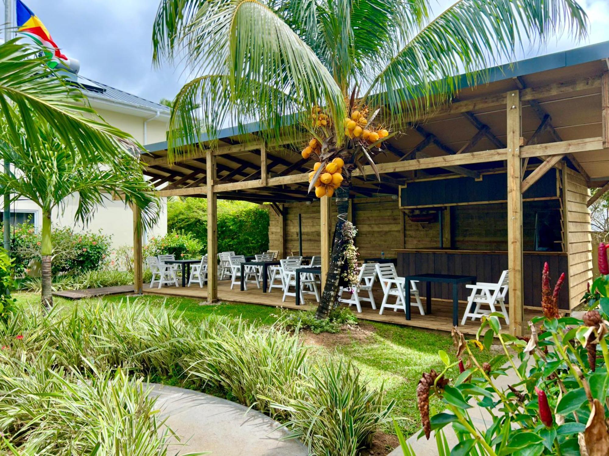 The Seaboards Apartments Seychelles Anse Royale Eksteriør billede